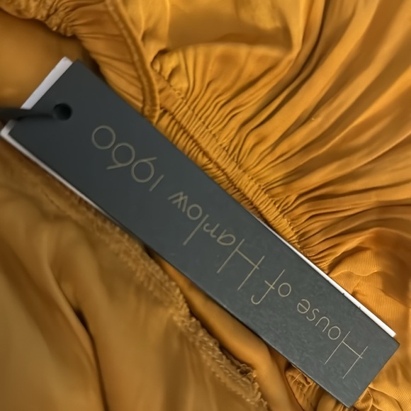 HOUSE OF HARLOW 1960 Gold Satin Long Sleeve
Ruched‎ Cropped Top NWT size M Sexy - Picture 10 of 13